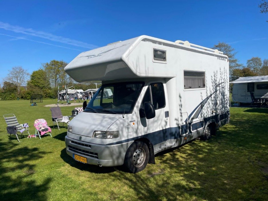 Weekend Escapes Made Simple: Caravan Rental in Lelystad for Couples